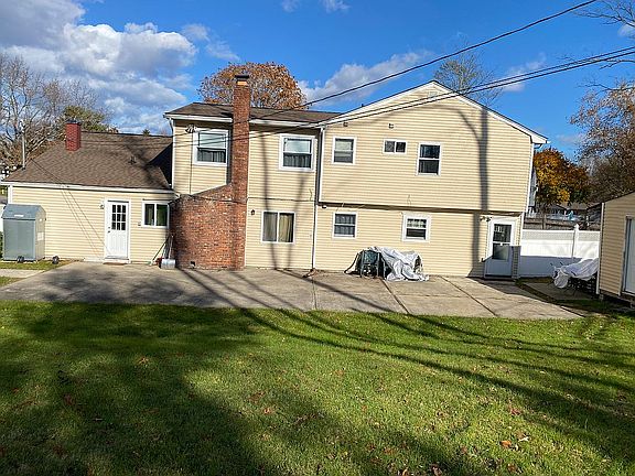 4th image of 28 Dumond Pl