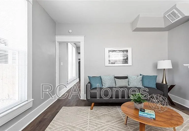 1024 Orange St — Photo 5
