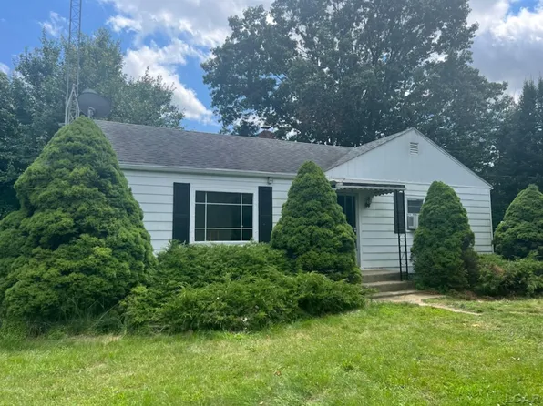 2525 E Valley Rd, Adrian, MI 49221