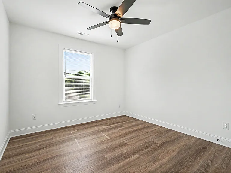 702 Legrand St — Photo 25
