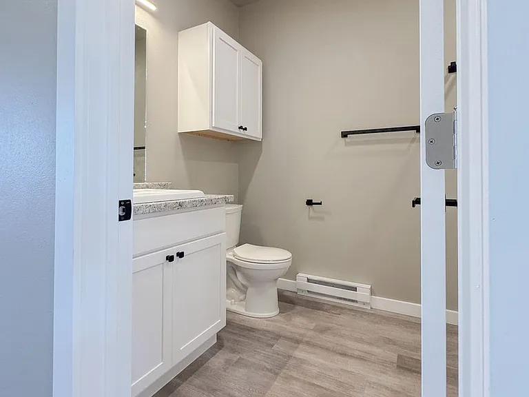 941 Covey Run Rd #212 — Photo 5