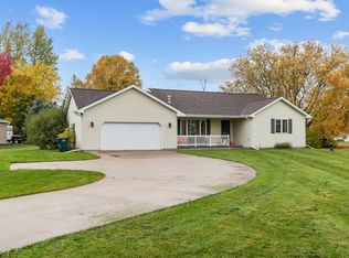 N3253 State Road 76, Hortonville, WI 54944