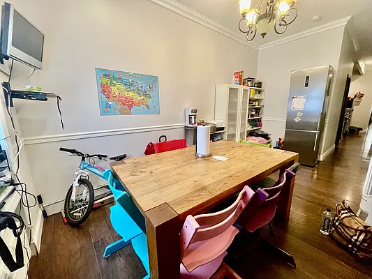 Rented by R New York | media 40