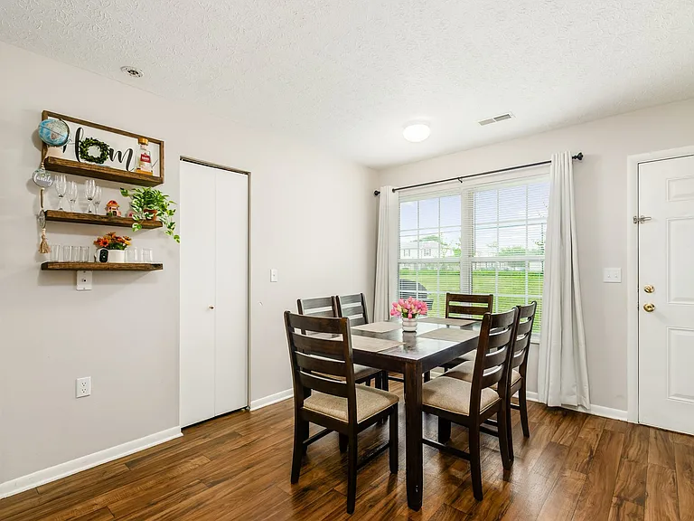1531 Whispering Willow Ln — Photo 4