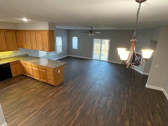 4th image of 1871 Green Sands Ave