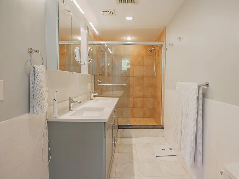 52 Lee St #2 — Photo 10