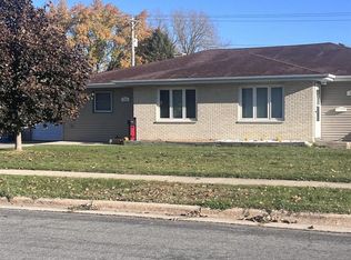 285 Park St, Oregon, WI 53575