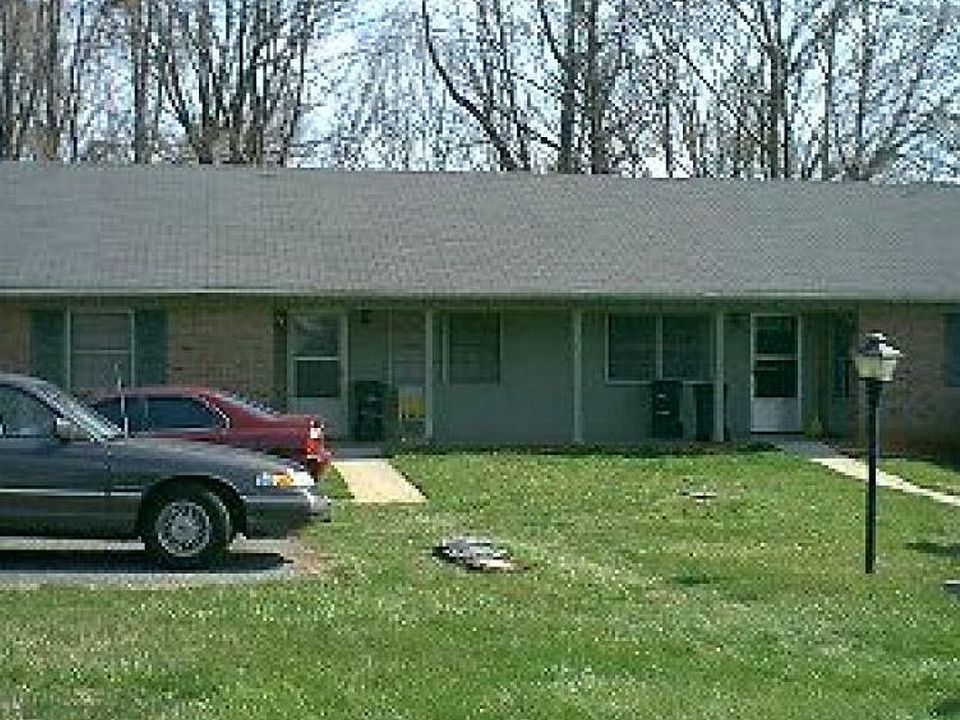 1st image of 102 Holmes Cir APT 5