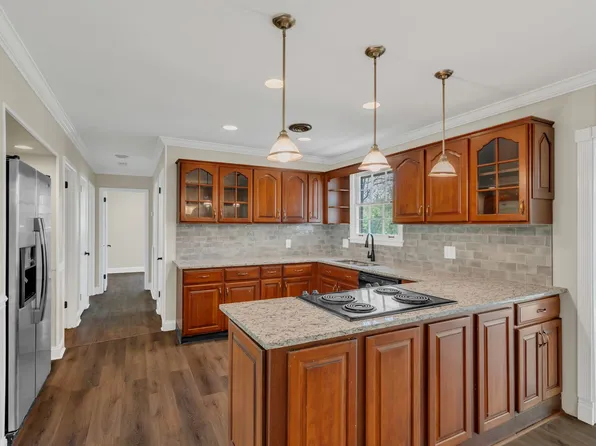 303 Nokes Dr, Hendersonville, TN 37075