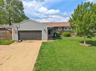 2023 Lynwood Dr, Salina, KS 67401