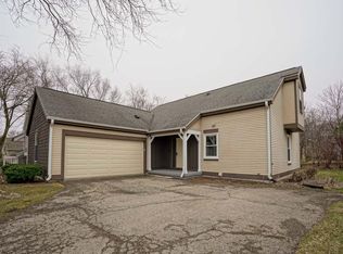 7838 E Oakbrook Cir, Madison, WI 53717