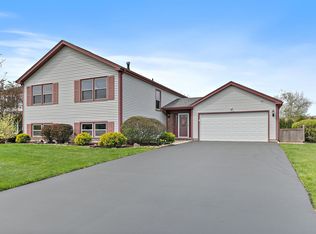 705 Old Mill Grove Rd, Lake Zurich, IL 60047