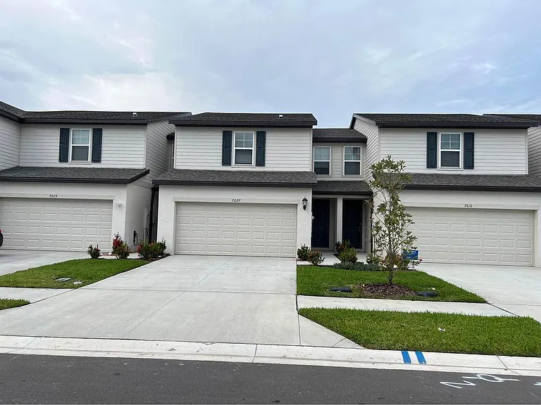 7627 Momentum Pkwy — Photo 1
