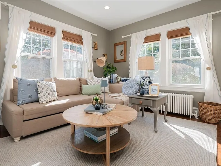 26 Vernon Ave — Photo 8