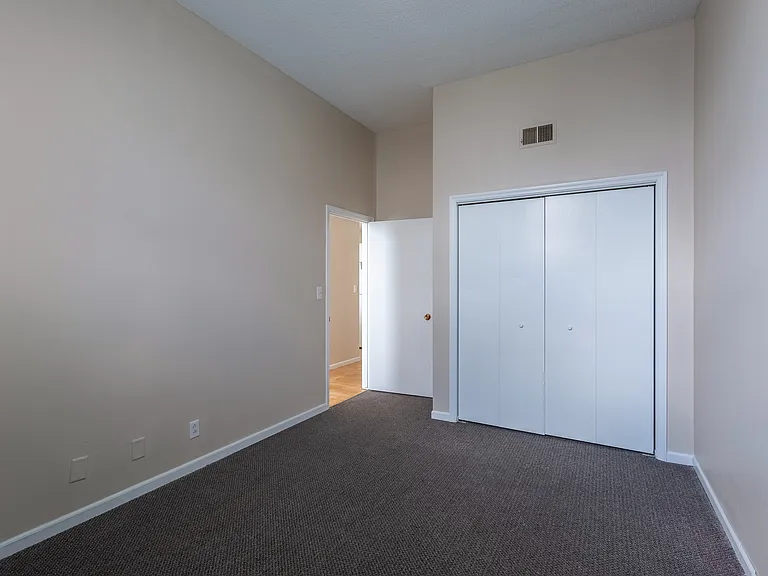 Rosewater Apartments — Photo 31