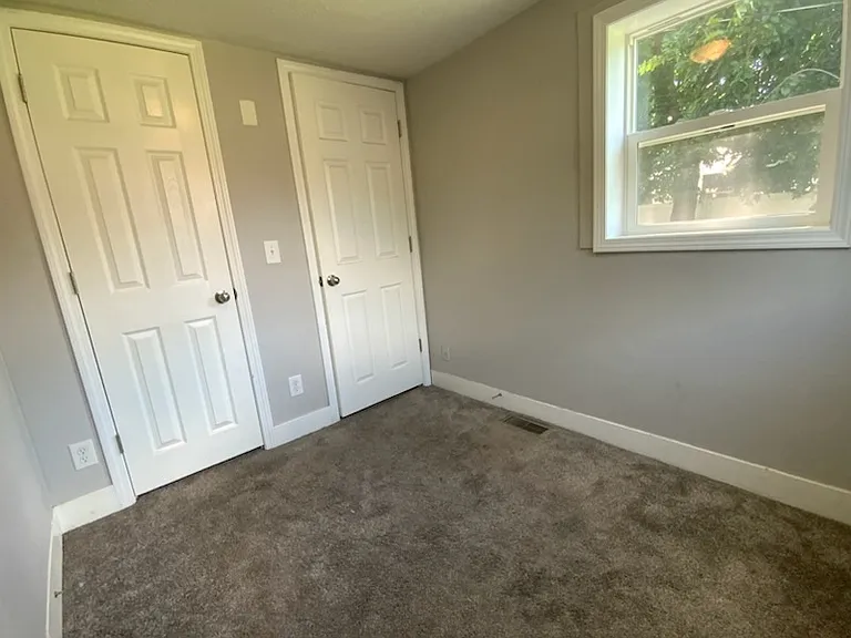 1049 N C St #2 — Photo 5