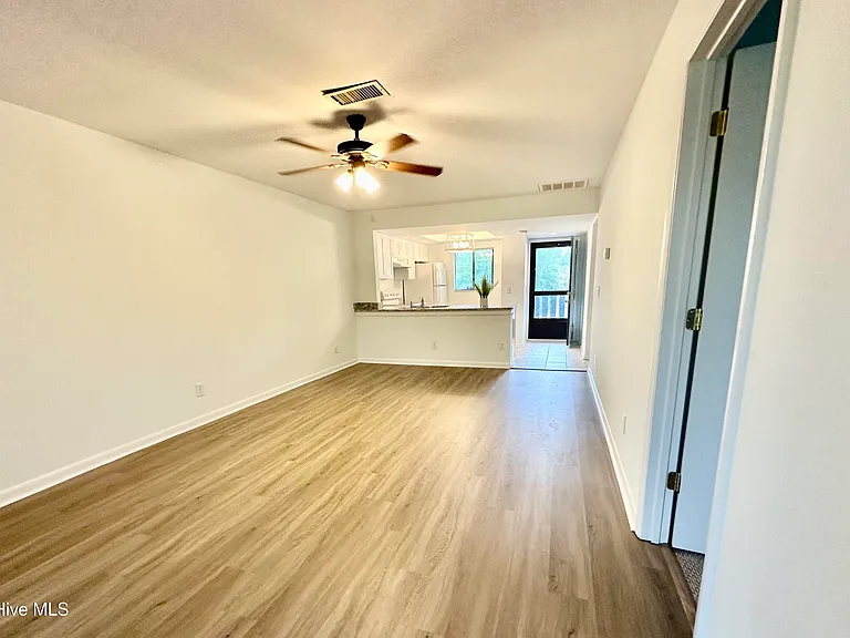 4451 Holly Tree Rd — Photo 12