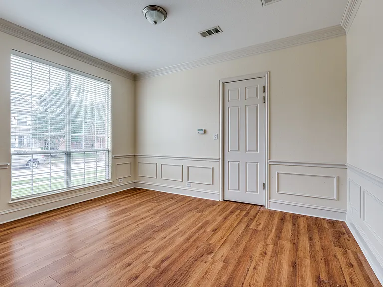 8701 Mandevilla Dr — Photo 16