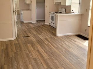 567 Rhodestown Rd, Jacksonville, NC 28540