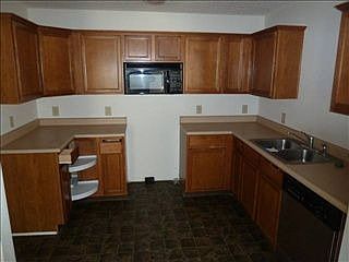 3rd image of 2640 Brewster Ln