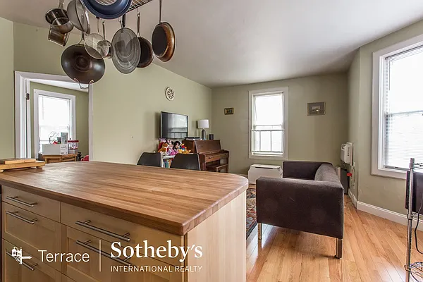 Sold by Terrace Sotheby's International Realty | media 23