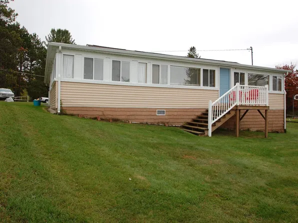 4390 W Lakeside Dr, West Branch, MI 48661