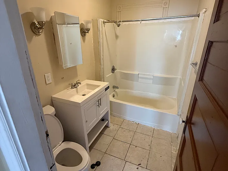 284-286 Massachusetts Ave #2 — Photo 10