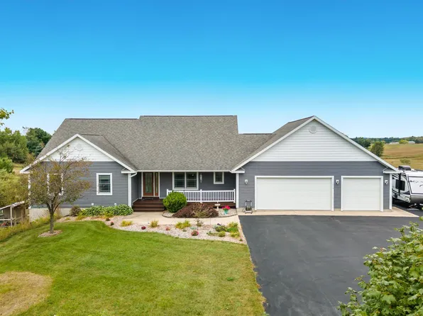 1570 Secor Farms Trl, Traverse City, MI 49685