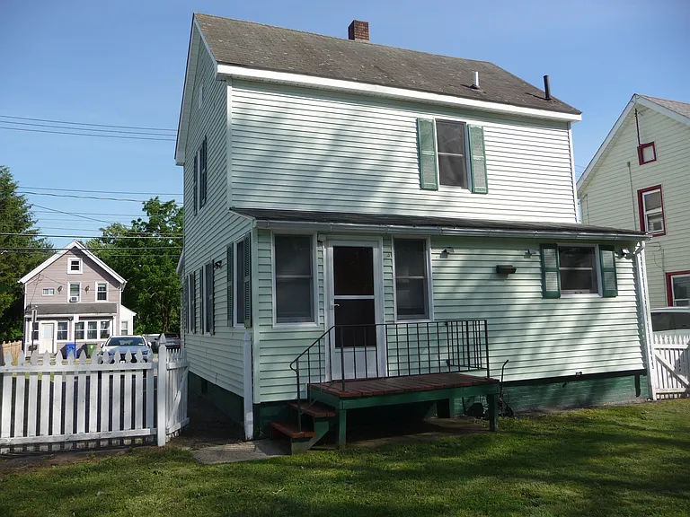 27 Oliver Ave — Photo 25