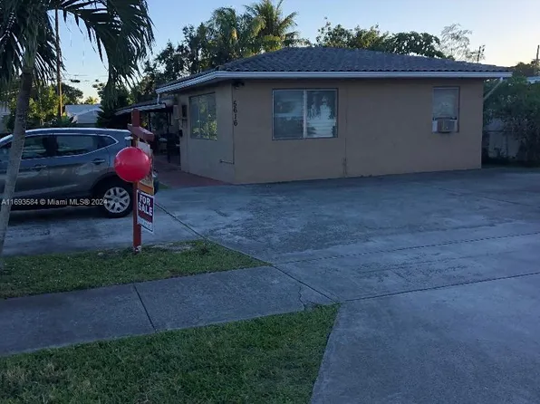 5616 Arthur St, Hollywood, FL 33021