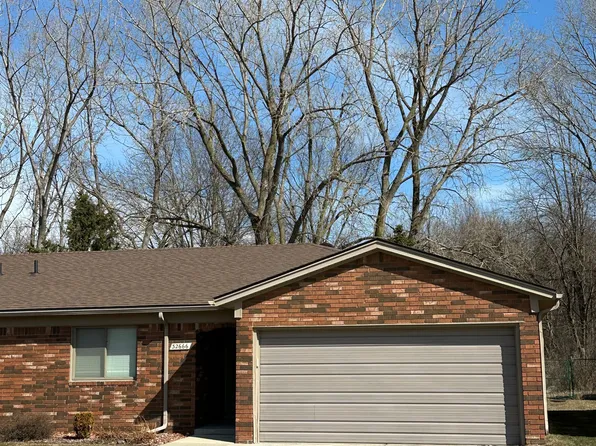 32666 Stoneybrook Ln, Fraser, MI 48026