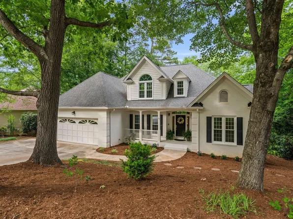 103 Highlands Lake Dr, Cary, NC 27518