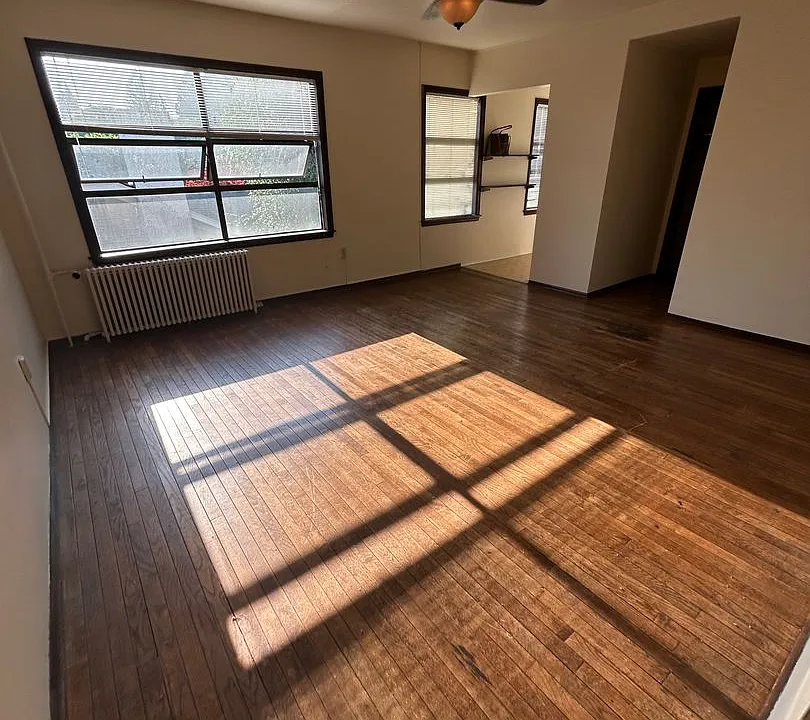 Montlake Apartments