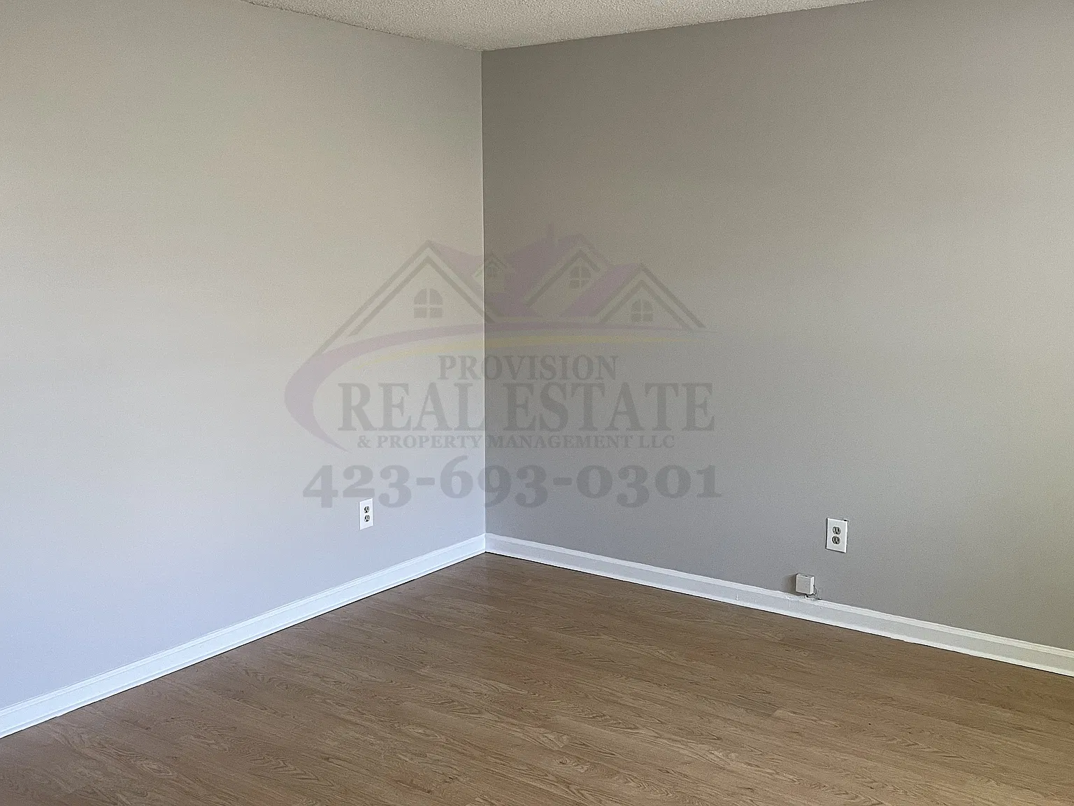 3BD/1BA House with Carport — Photo 2