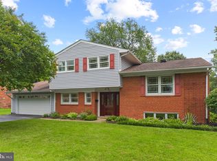 3341 Mansfield Rd, Falls Church, VA 22041