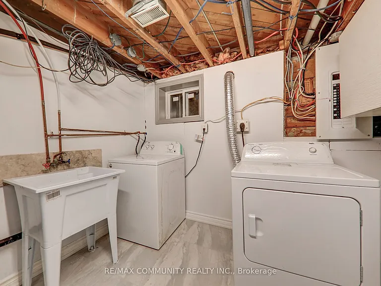 58 Gully Dr #BASEMENT — Photo 10