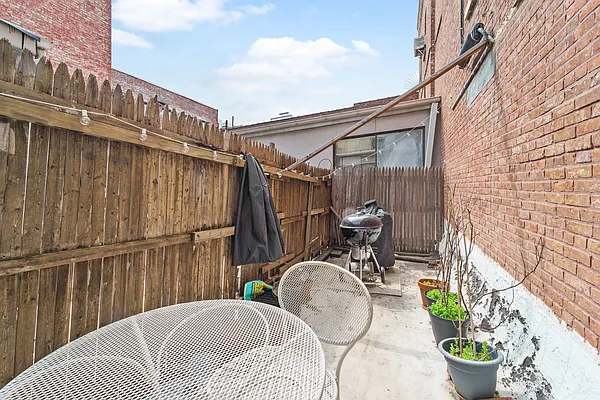 Rented by Corcoran | media 29