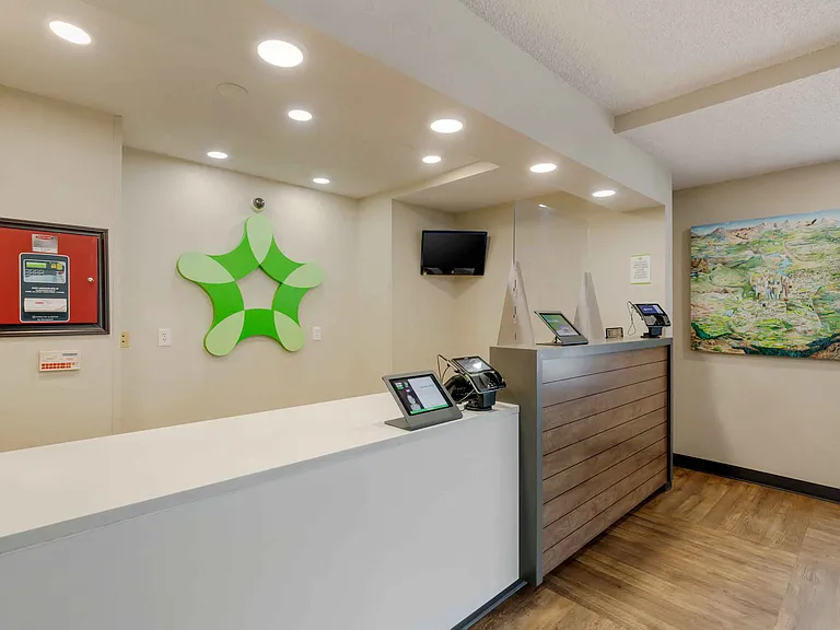 Lobby and Guest Check-in
