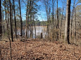 203 Rolland Pl, Mc Cormick, SC 29835