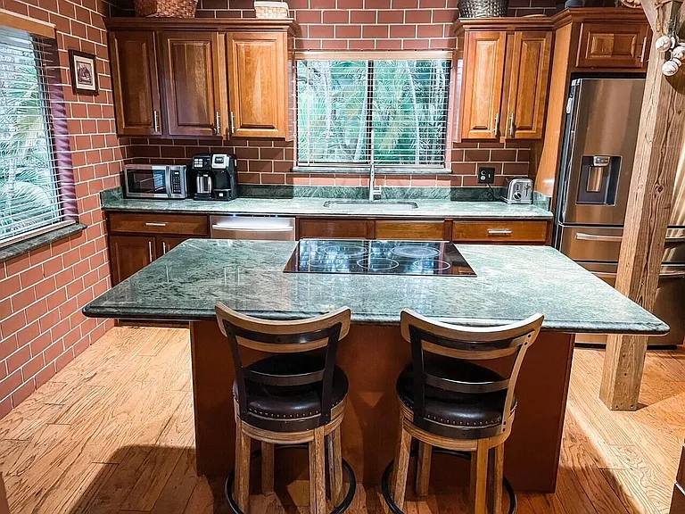 25 Lexington Ln W #E — Photo 3
