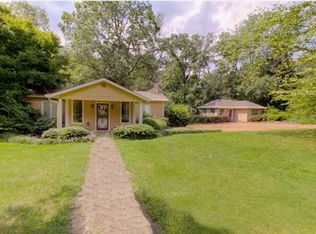 2303 E Brow Rd, Signal Mountain, TN 37377