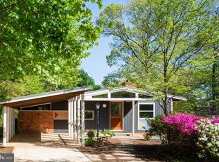 7818 Holmes Run Dr, Falls Church, VA 22042