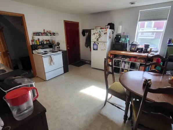 12 N 4th St, Platteville, WI 53818