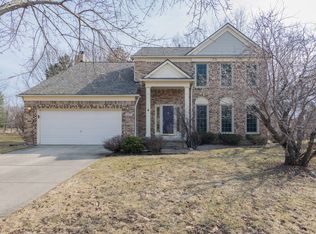 1821 Midchester Dr, West Bloomfield, MI 48324