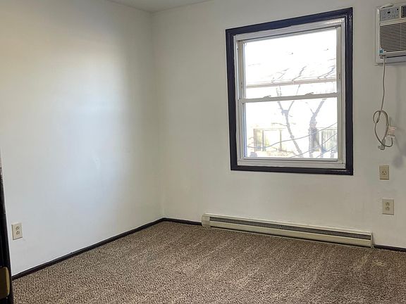 5th image of 176 E 2nd St #12