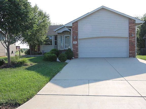 5th image of 707 E Hedgewood Cir