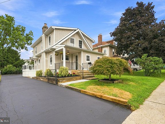 3rd image of 218 Linwood Ave