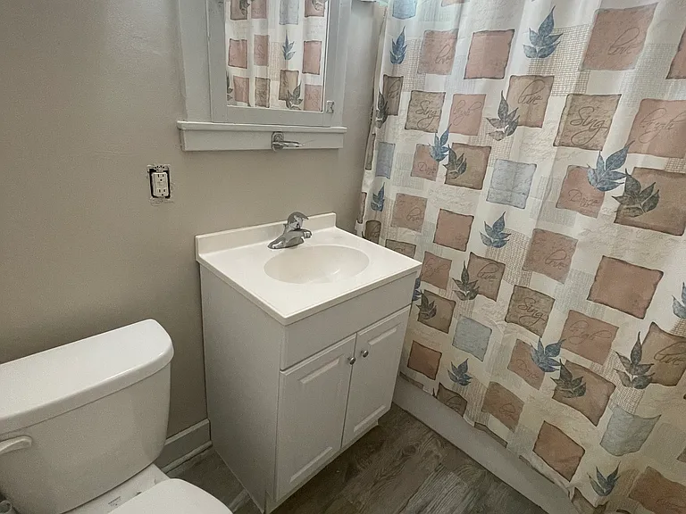 516 Union St #A — Photo 9