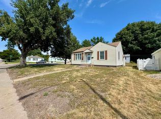 903 W 29th St, Kearney, NE 68845