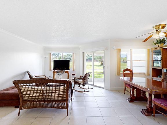 4th image of 701 SW 128 Avenue #F104